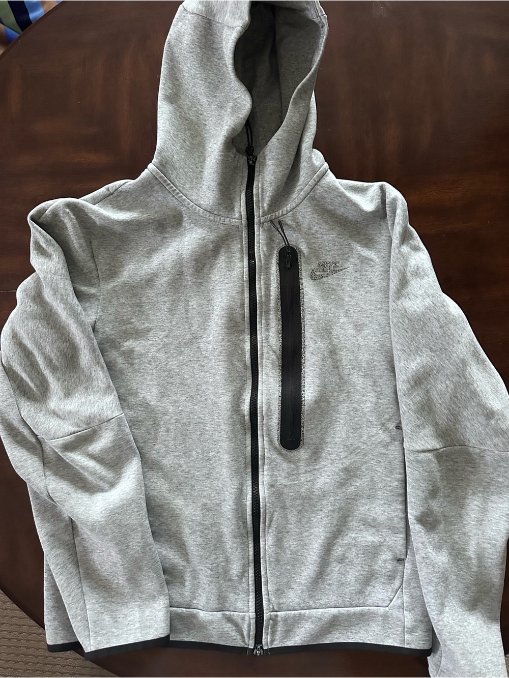 Nike Men’s Light Grey Full-Zip Hooded Performance Jacket